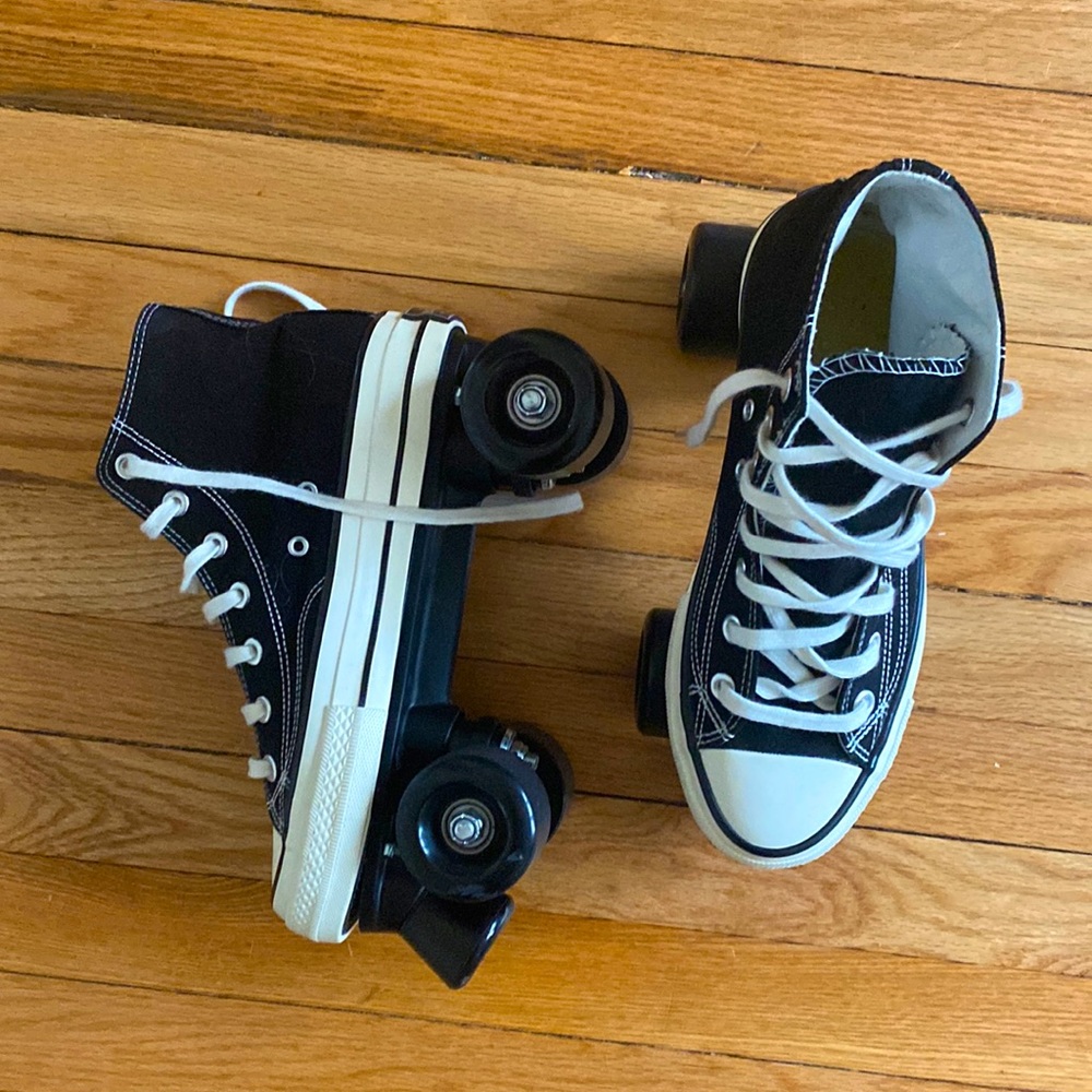 Women’s size 8 converse roller skates